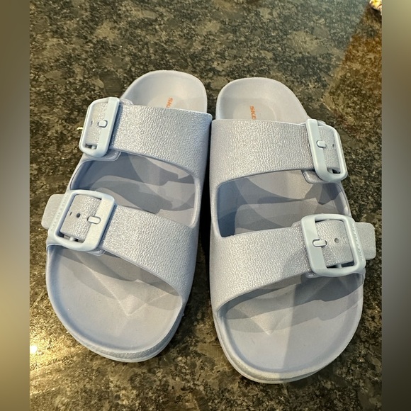 Kids Sketchers Sandals - Picture 2 of 3